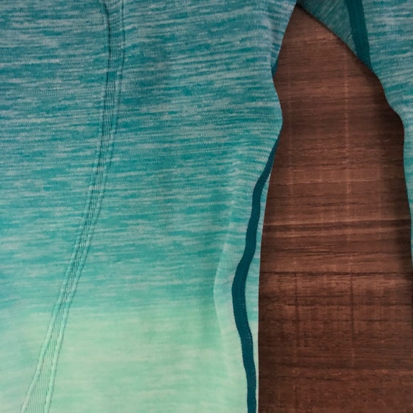 *BRAND NEW* TEAL TURQUOISE CAPRI WORKOUT LEGGINGS - Picture 4 of 6